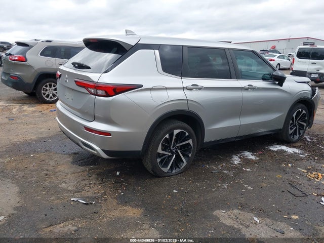 2022 MITSUBISHI OUTLANDER JA4J3UA81NZ039703 Photo 3
