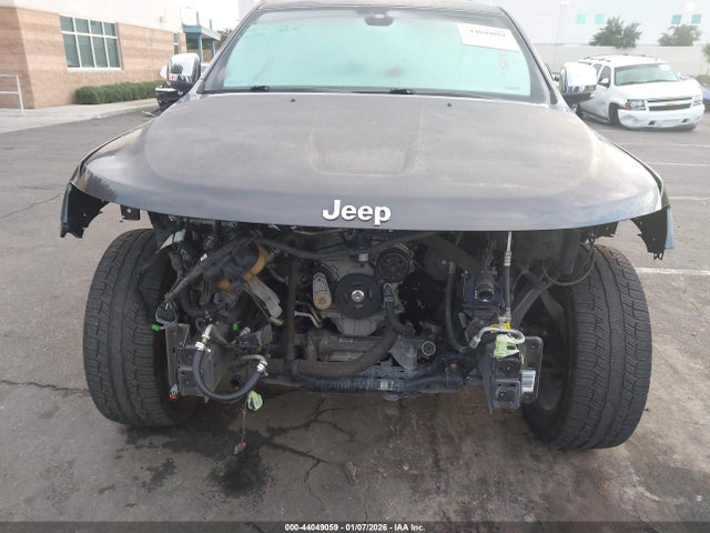 1C4RJEBG0JC228284 Jeep Grand Cherokee Limited 4x2