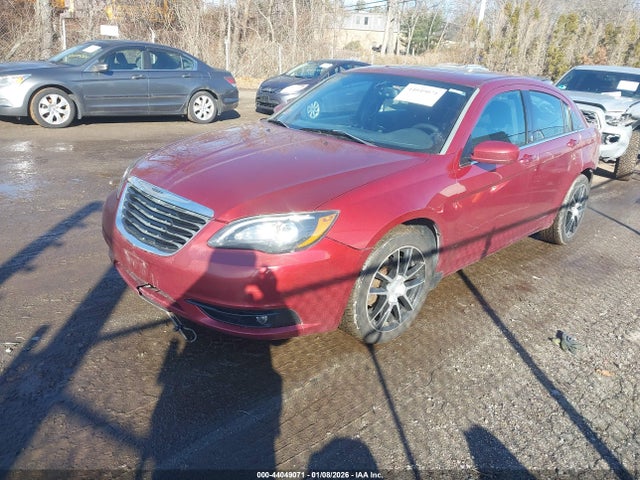 2014 Chrysler 200 Touring მანქანა იყიდება აუქციონზე, vin: 1C3CCBBG9EN117021, აუქციონის ნომერი: 44049071