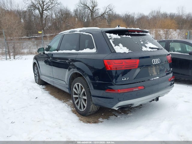 2017 AUDI Q7 WA1LAAF73HD053424 Photo 2
