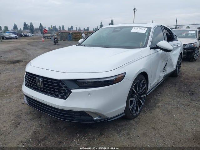 1HGCY2F83SA013807 Honda Accord Hybrid Touring