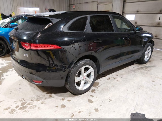 2018 JAGUAR F-PACE SADCJ2FX9JA270130 Photo 3