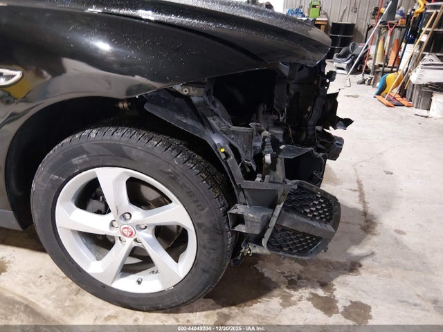 2018 JAGUAR F-PACE SADCJ2FX9JA270130 Photo 5