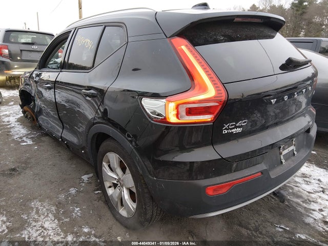 2021 VOLVO XC40 YV4162UK6M2486041 Photo 2