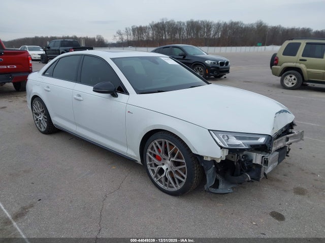 2018 AUDI A4 WAUENAF44JA075588 Photo 0