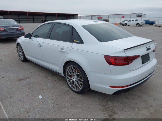 2018 AUDI A4 WAUENAF44JA075588 Photo 2