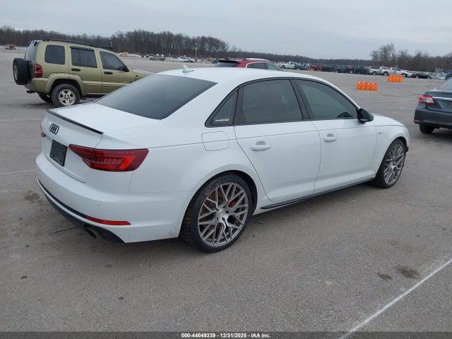 2018 AUDI A4 WAUENAF44JA075588 Photo 3