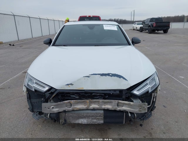 2018 AUDI A4 WAUENAF44JA075588 Photo 5