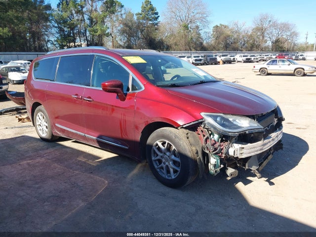 Auction sale of the 2020 Chrysler Pacifica Touring L, vin: 2C4RC1BGXLR128254, lot number: 44049381
