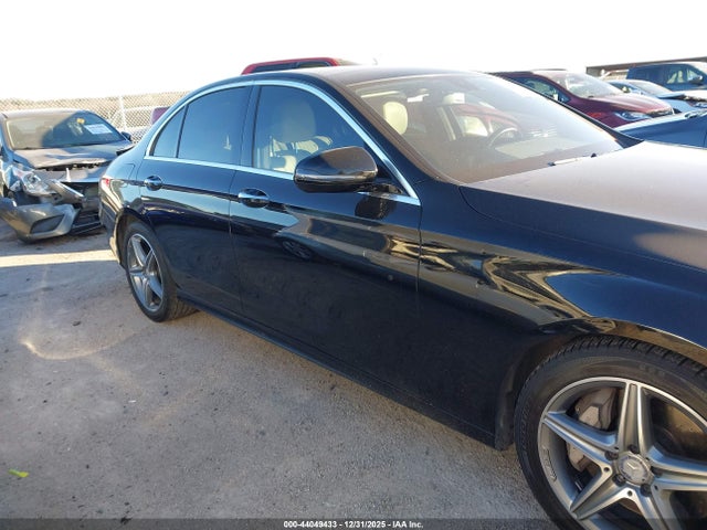44049433 :رقم المزاد ، WDDZF4KB8HA043847 vin ، 2017 Mercedes-benz E 300 4matic مزاد بيع