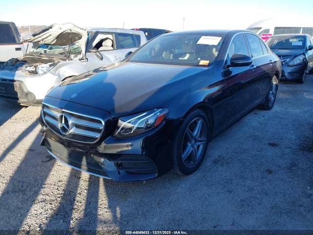 44049433 :رقم المزاد ، WDDZF4KB8HA043847 vin ، 2017 Mercedes-benz E 300 4matic مزاد بيع