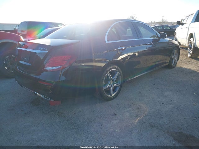 44049433 :رقم المزاد ، WDDZF4KB8HA043847 vin ، 2017 Mercedes-benz E 300 4matic مزاد بيع
