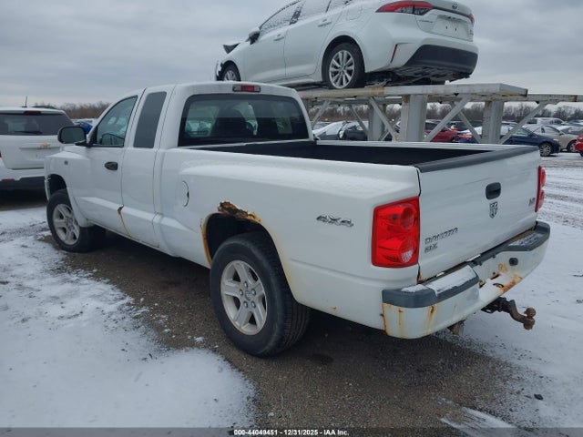 2010 DODGE DAKOTA 1D7CW3BP2AS265232 Photo 2
