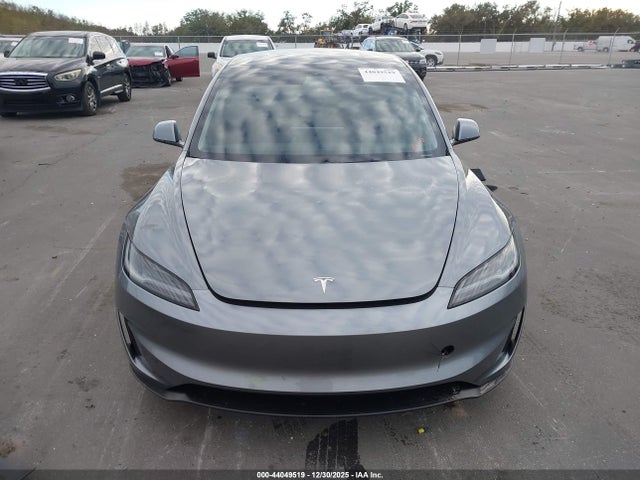 Tesla Model 3 Performance All-wheel Drive 2024 5YJ3E1ET1RF861600 Image 11