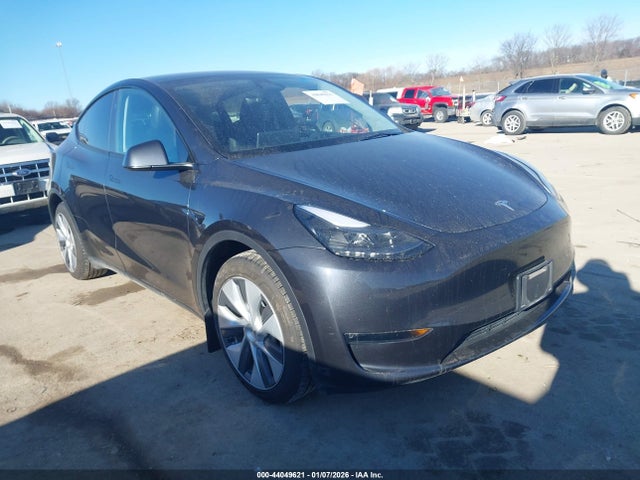 2024 TESLA MODEL Y 7SAYGDEEXRA219816 Photo 0