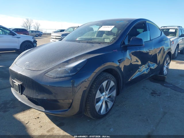2024 TESLA MODEL Y 7SAYGDEEXRA219816 Photo 1