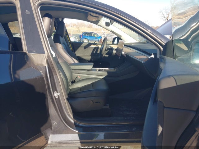 2024 TESLA MODEL Y 7SAYGDEEXRA219816 Photo 4