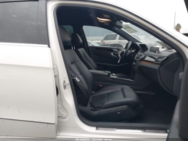 2011 MERCEDES-BENZ E 350 WDDHF5GB0BA273951 Photo 4