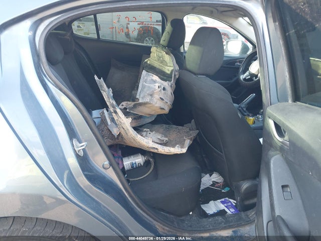 3MZBM1U70FM208442 Mazda Mazda3 I Sport