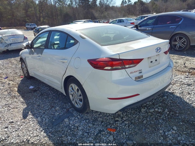 Hyundai ELANTRA SE 2018 5NPD74LF7JH349780 Image 3