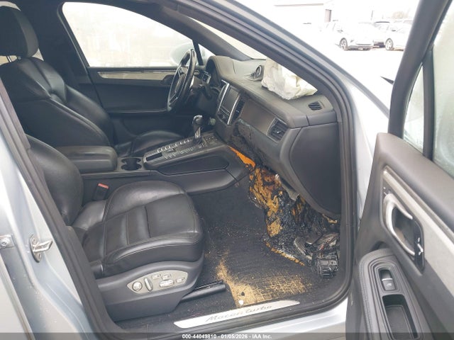 2015 PORSCHE MACAN WP1AF2A53FLB96031 Photo 4