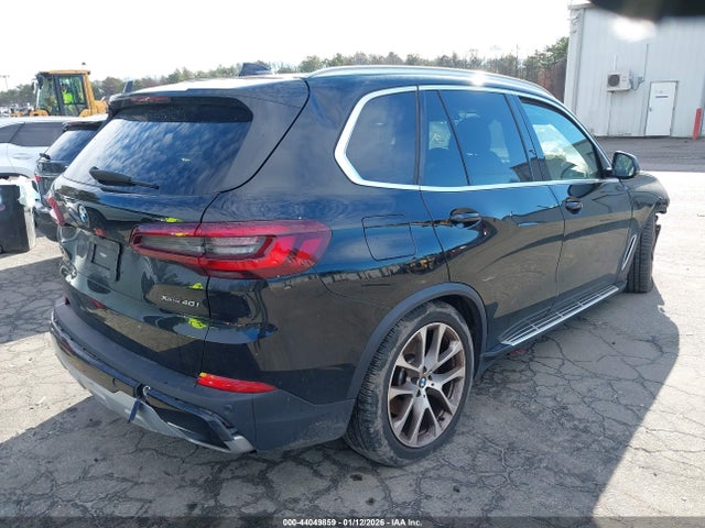 2022 BMW X5 5UXCR6C09N9L82998 Photo 3
