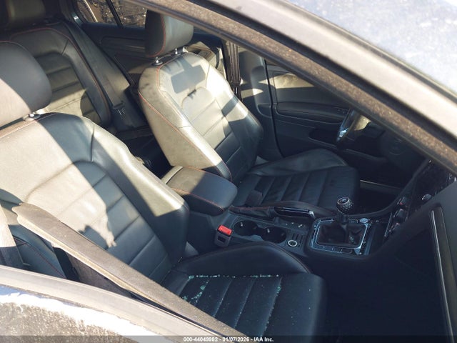 2018 VOLKSWAGEN GOLF GTI 3VW547AU9JM259036 Photo 4