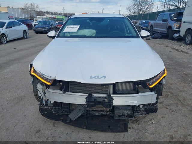 2022 Kia K5 Lxs მანქანა იყიდება აუქციონზე, vin: 5XXG14J20NG095460, აუქციონის ნომერი: 44050012
