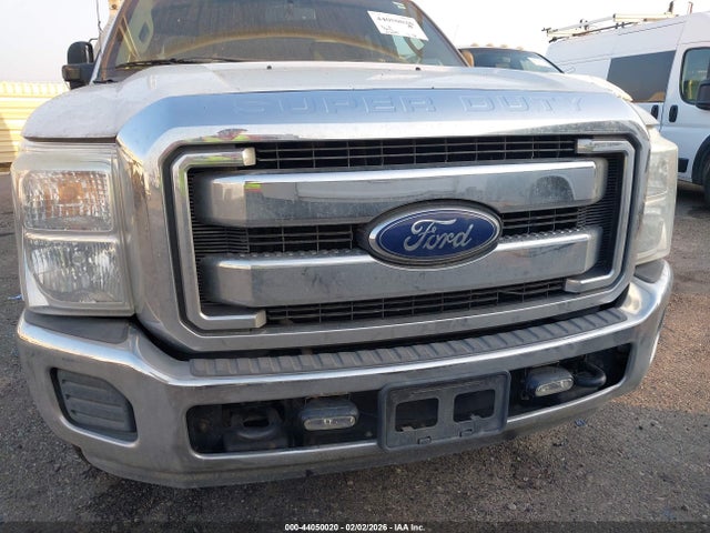 Ford F-350 Chassis Xlt 2016 1FD8X3G66GED40451 Image 11