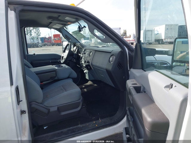 Ford F-350 Chassis Xlt 2016 1FD8X3G66GED40451 Image 7