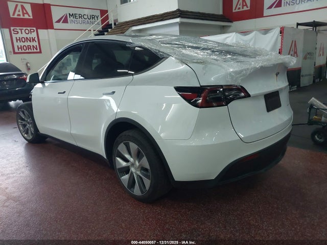 2023 TESLA MODEL Y 7SAYGDEE4PA124021 Photo 2