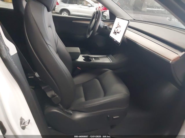 2023 TESLA MODEL Y 7SAYGDEE4PA124021 Photo 4