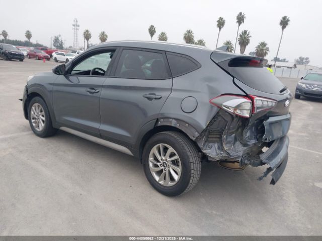2018 HYUNDAI TUCSON KM8J33A47JU673131 Photo 2