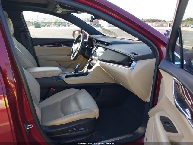 2017 CADILLAC XT5 1GYKNBRS1HZ118926 Photo 4