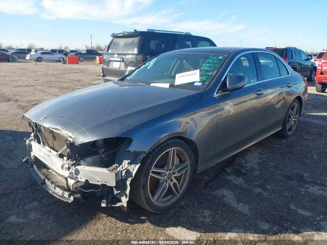 2018 MERCEDES-BENZ E 300 WDDZF4JB4JA320372 Photo 1