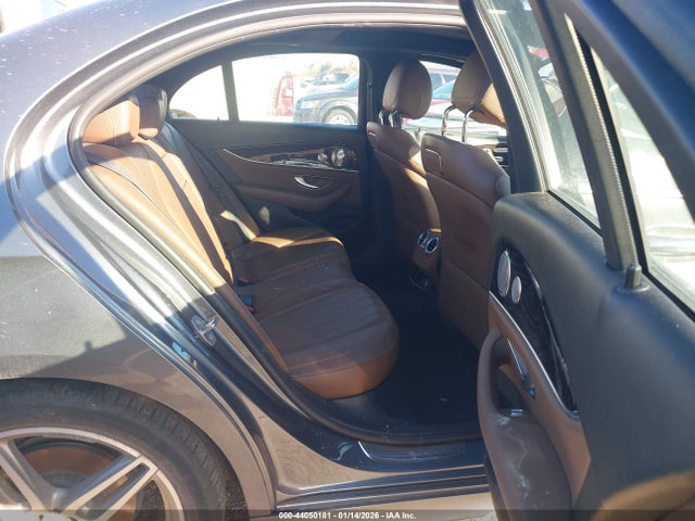 2018 MERCEDES-BENZ E 300 WDDZF4JB4JA320372 Photo 7