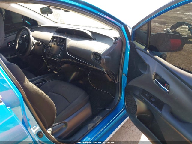 JTDL9MFU7M3029584 Toyota Prius Le Awd-e