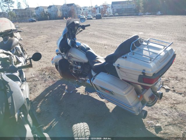 2007 HARLEY-DAVIDSON FLHTCUI 1HD1FC4197Y626762 Photo 2