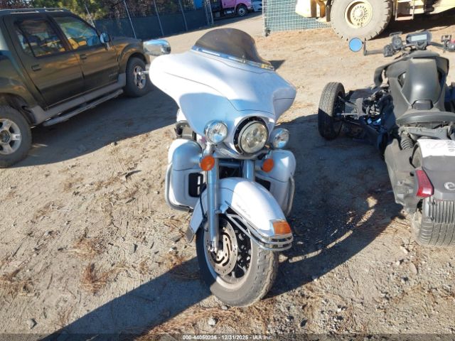 2007 HARLEY-DAVIDSON FLHTCUI 1HD1FC4197Y626762 Photo 4