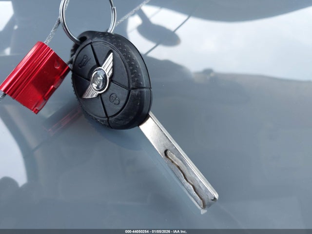 2006 MINI COOPER WMWRC33596TK73319 Photo 10