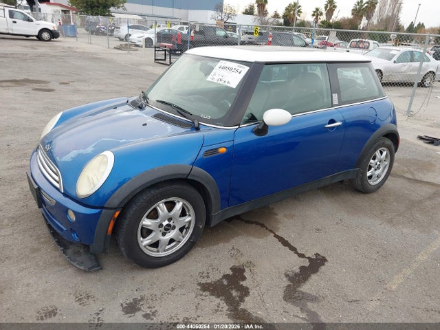 2006 MINI COOPER WMWRC33596TK73319 Photo 1