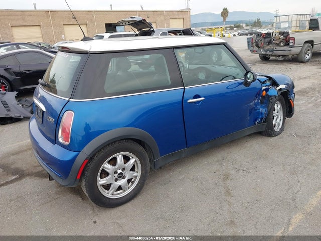 2006 MINI COOPER WMWRC33596TK73319 Photo 3