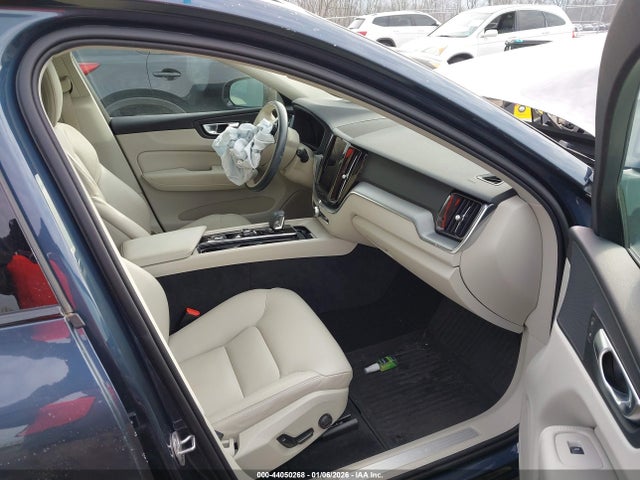 2024 VOLVO XC60 YV4L12RKXR1806829 Photo 4