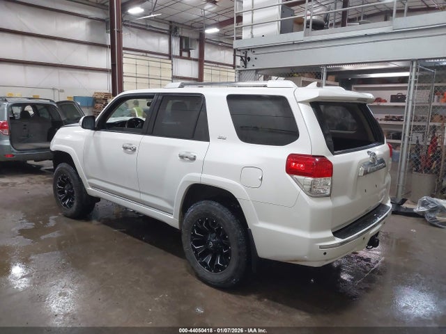 2013 TOYOTA 4RUNNER JTEBU5JR8D5124089 Photo 2