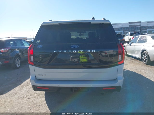 1FMJU1H82SEA12175 Ford Expedition Active