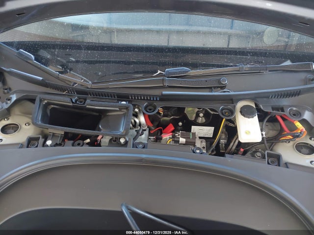 2025 TESLA MODEL 3 5YJ3E1ET6SF997324 Photo 9