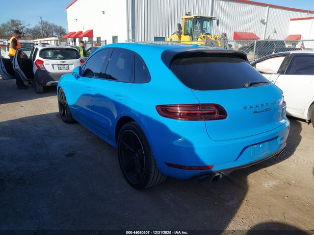 2017 PORSCHE MACAN WP1AG2A52HLB53817 Photo 2