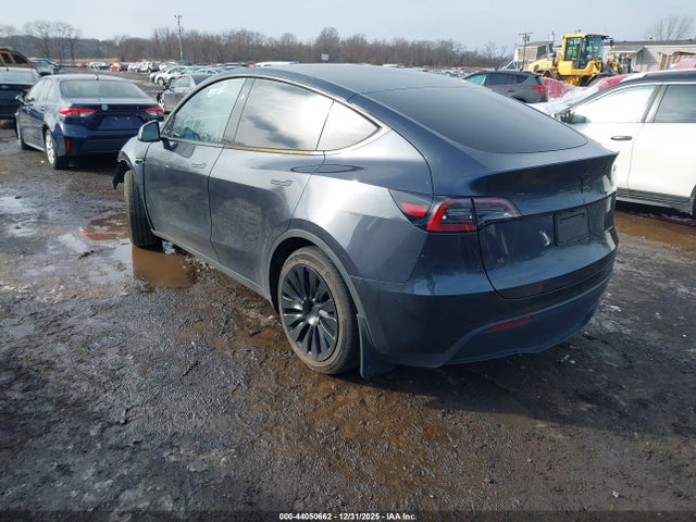 2024 TESLA MODEL Y 7SAYGAEE0RF186505 Photo 2