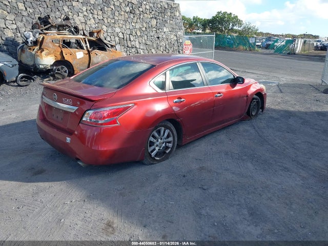 Nissan Altima 2.5 S 2015 1N4AL3AP9FC181556 Image 4