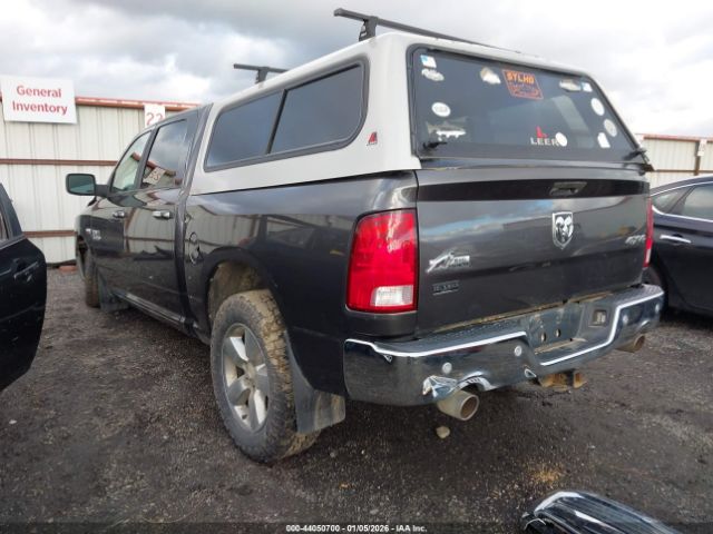 2018 RAM 1500 3C6RR7LT3JG207899 Photo 2